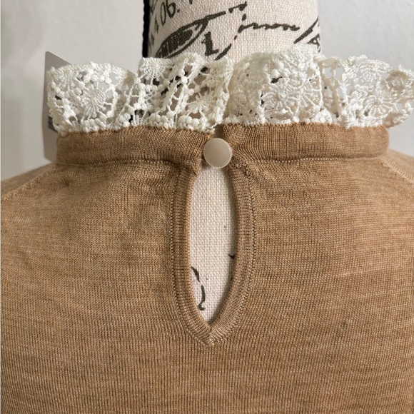 NWT J CREW “TIPPI” LACE COLLAR DETAIL LIGHT SWEATER- SIZE L - Picture 4 of 7
